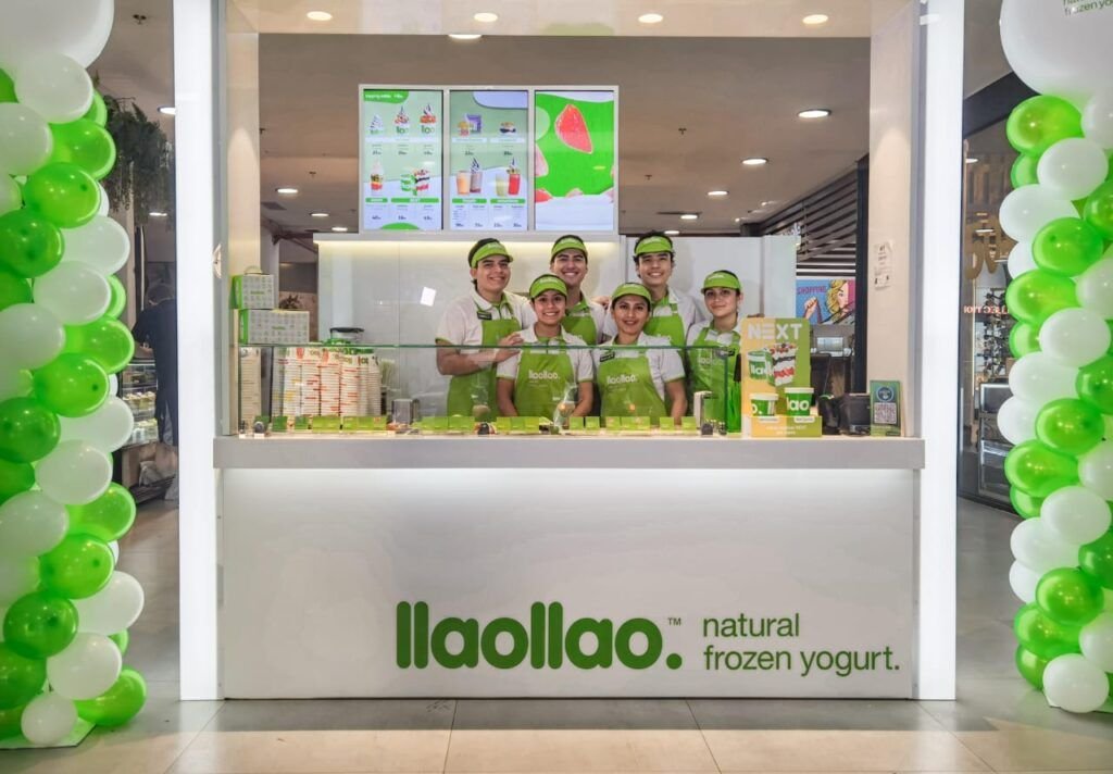 Una Nueva Experiencia de Yogurt Helado en Santa Cruz llaollao